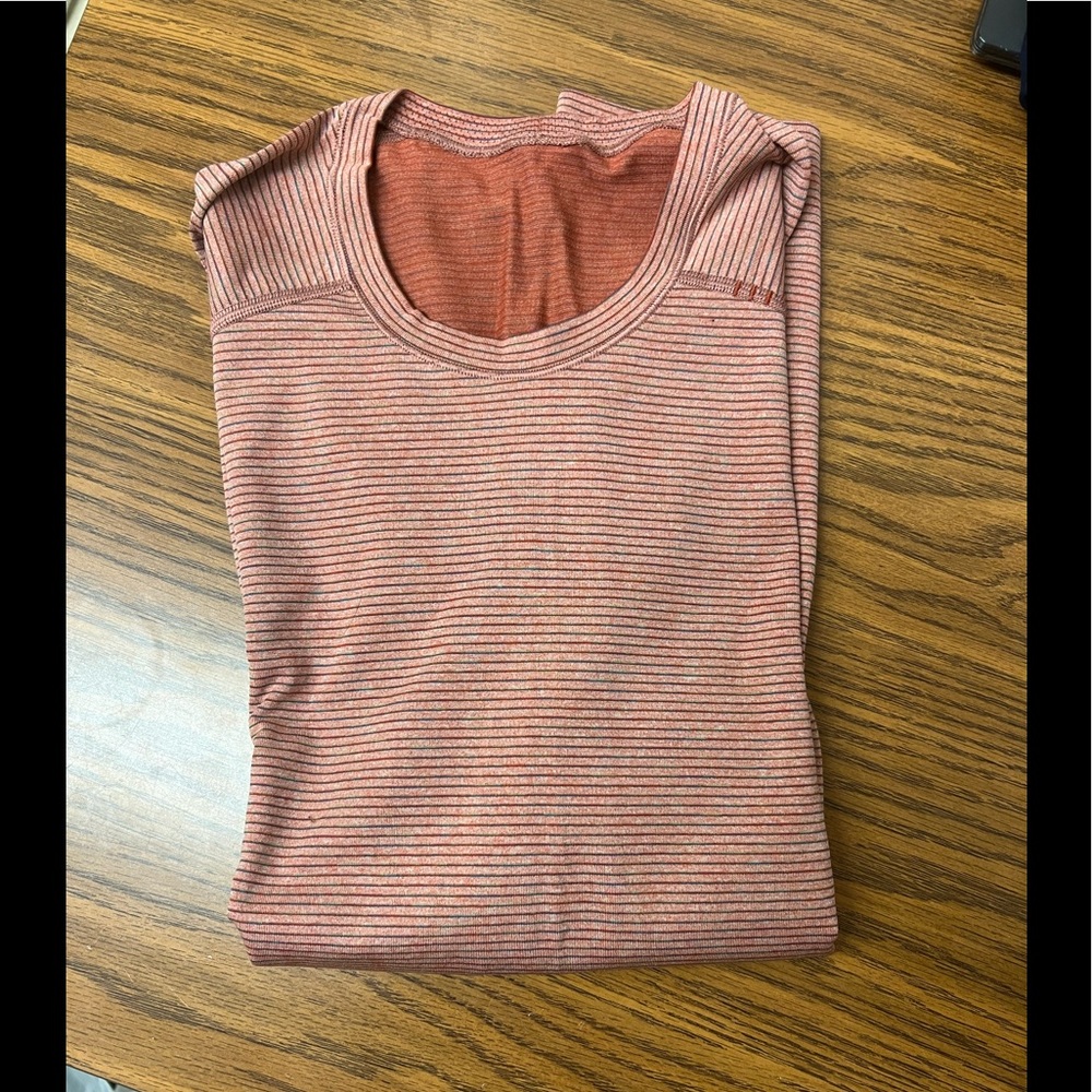 Lululemon short sleeve